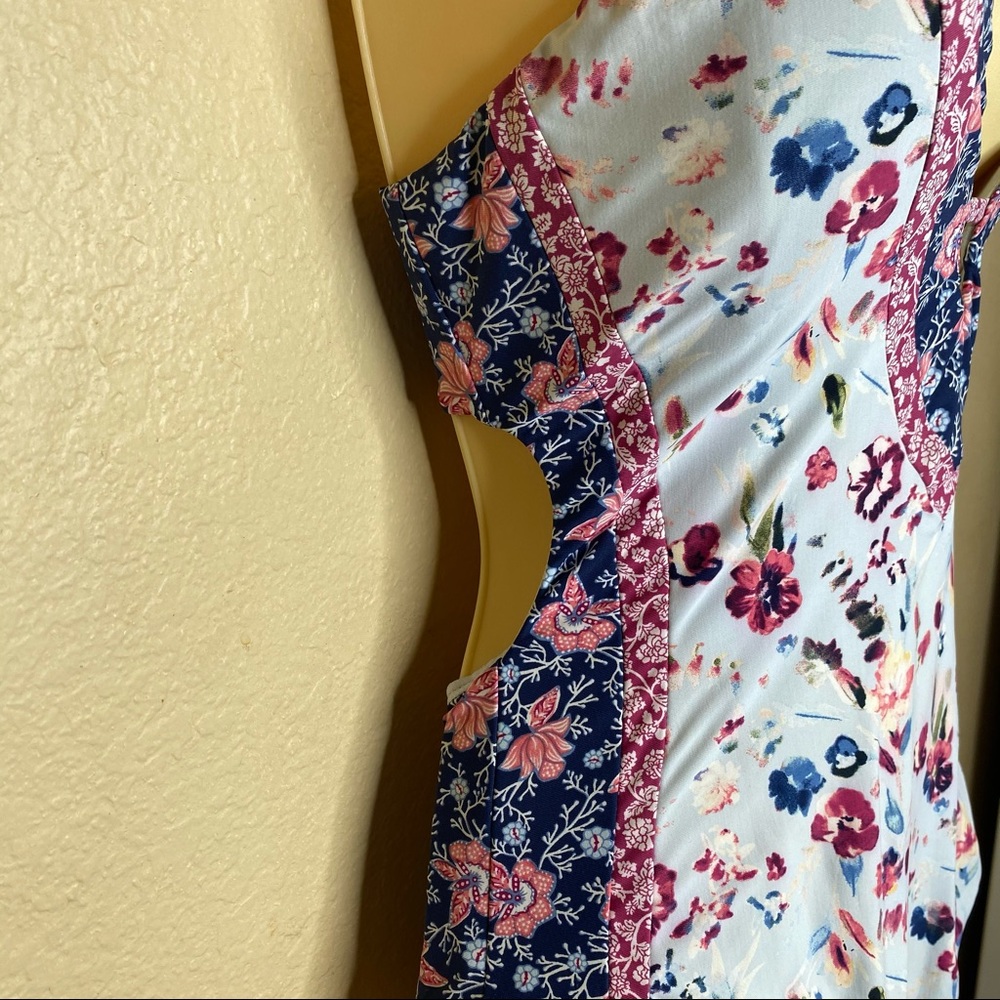 Lucky Brand Floral Plunge One Piece Size Medium - Picture 11 of 14